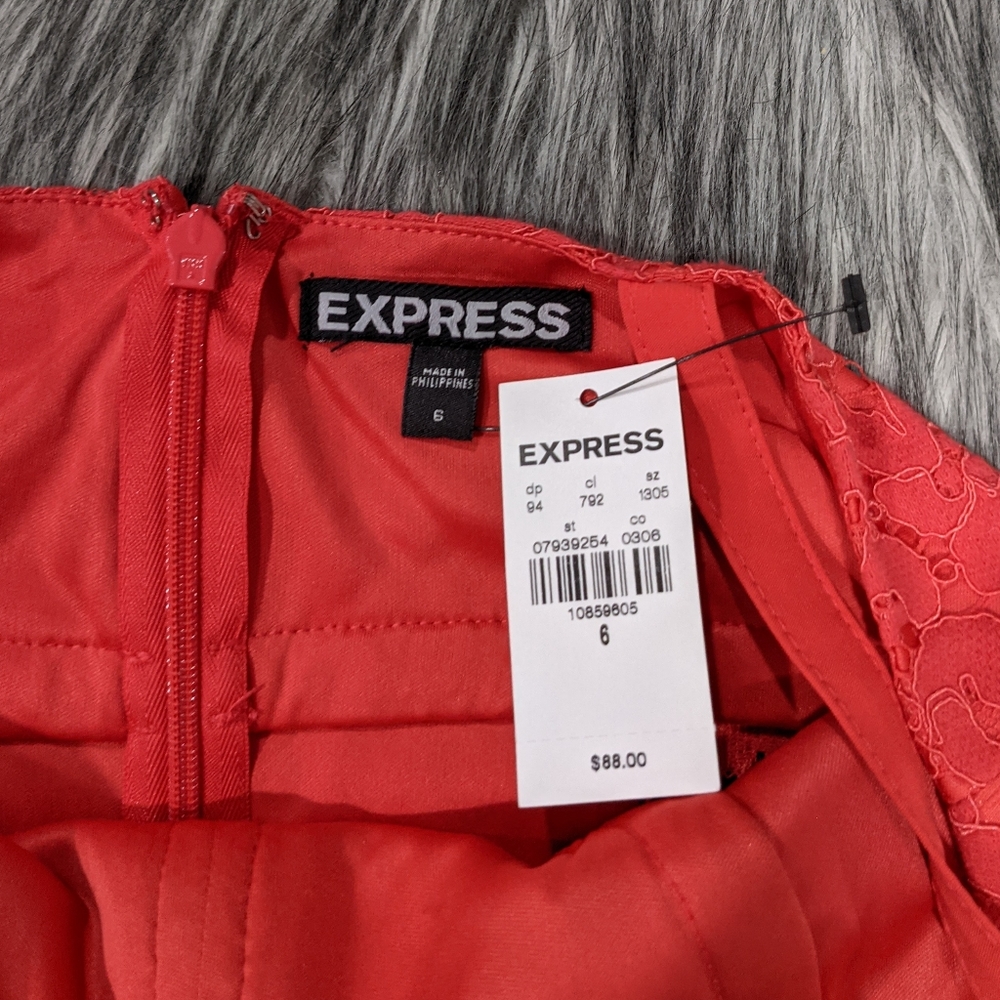 ❤️SOLD❤️NWT Express lacy sheath midi dress - Picture 5 of 9